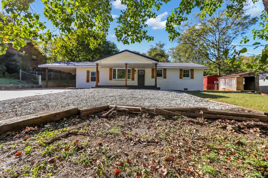 2054 Shelby Dr, Clarksville, TN 37043 - #2