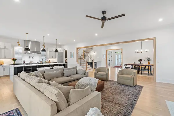 916 Acklen Ave, Nashville, TN 37203