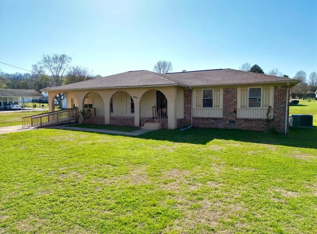 1205 Beverly Dr, Pulaski, TN 38478 - #1