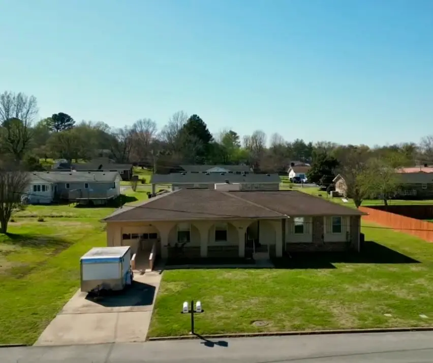 1205 Beverly Dr, Pulaski, TN 38478 - #2