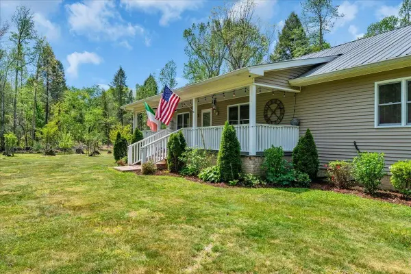 733 Gizzard Creek Road, Sequatchie, TN 37374