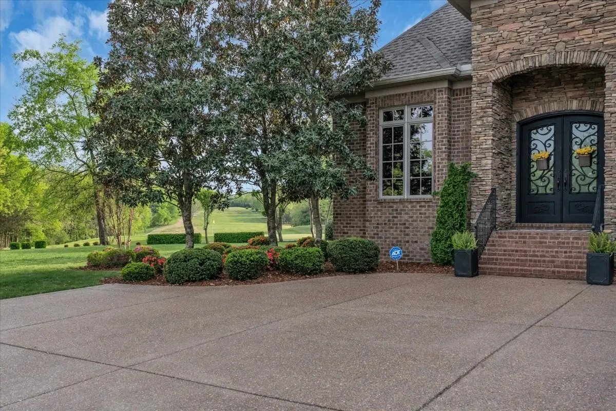 1055 Litchfield Pl, Gallatin, TN 37066 - #1