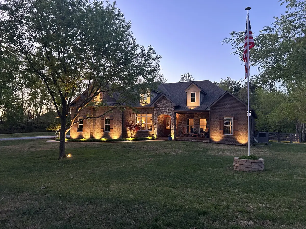 7270 Old Franklin Rd, Fairview, TN 37062 - #1