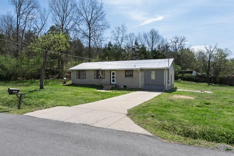104 Hilltop Dr, Hendersonville, TN 37075 - #3