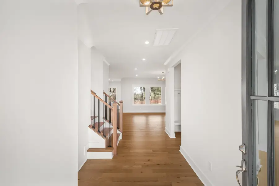 572 Baker Rd, Columbia, TN 38401 - #2