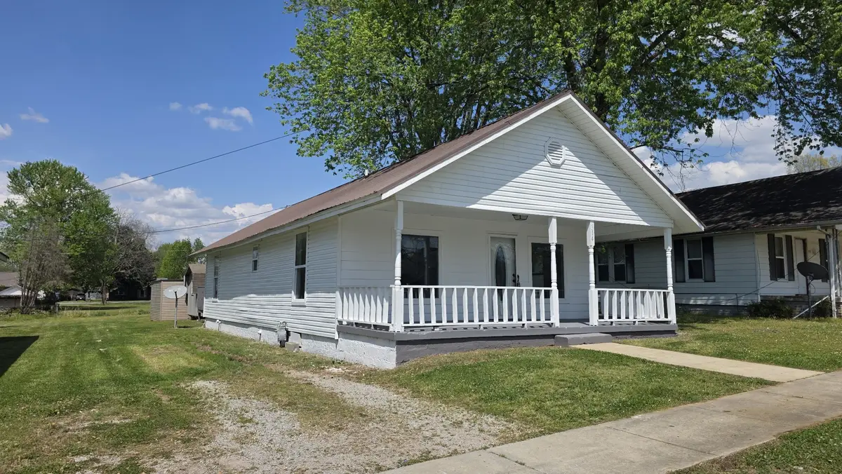 314 Deller St W, Lawrenceburg, TN 38464 - #1