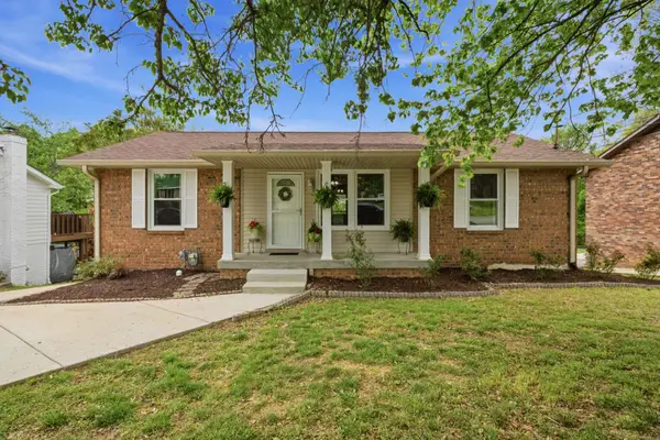 185 Township Dr, Hendersonville, TN 37075