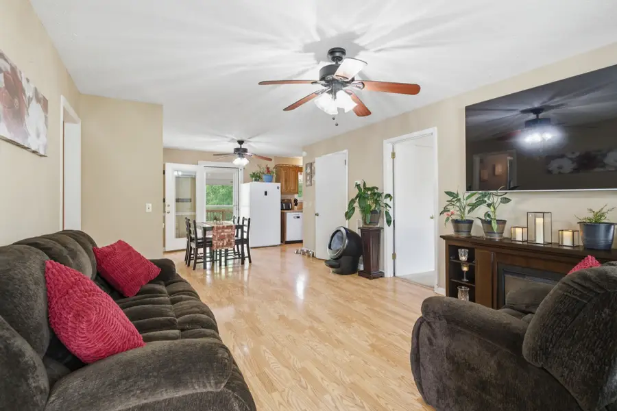 185 Township Dr, Hendersonville, TN 37075 - #3