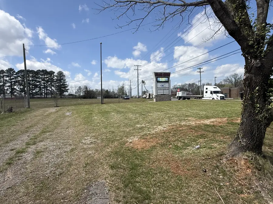 350 Dover Rd, Clarksville, TN 37042 - #2