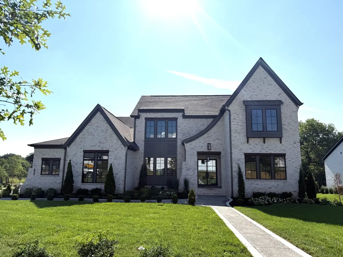 511 St Charles Dr, Arrington, TN 37014 - #1