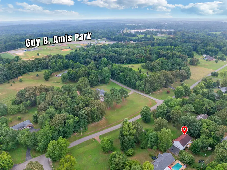 110 Jerri Ann Rd, Lexington, TN 38351 - #2