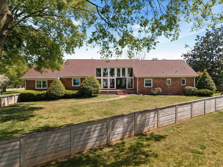 301 Brandywine Dr, Old Hickory, TN 37138 - #2