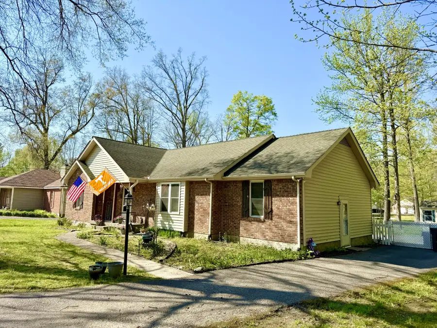 402 Rolling Acres Dr, White House, TN 37188 - #2