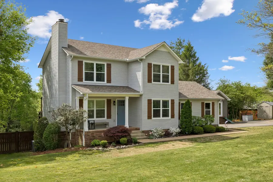 412 Lake Cir, Columbia, TN 38401 - #3