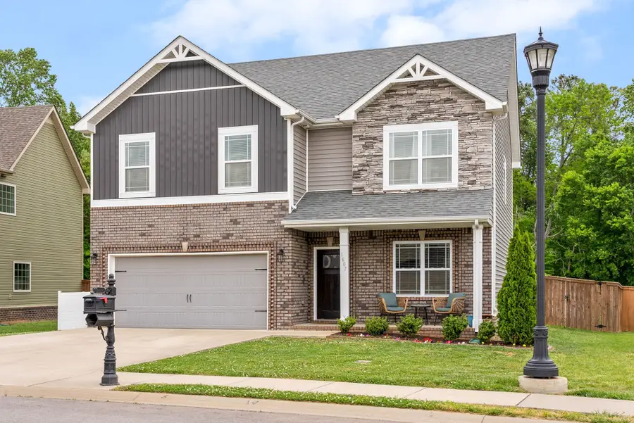 1607 Ellie Piper Cir, Clarksville, TN 37043 - #3