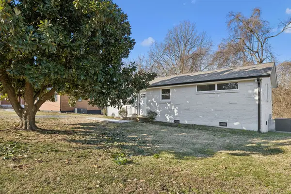 99 Thelma Dr, Mount Juliet, TN 37122