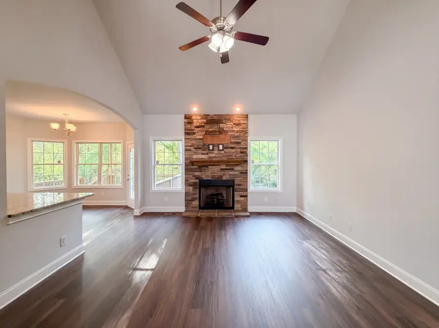 201 Kingstons Cv, Clarksville, TN 37042 - #3