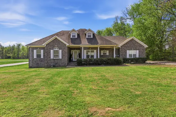 435 Long St W, Mc Ewen, TN 37101