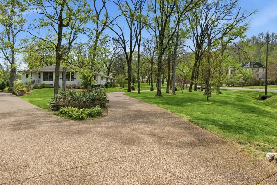 1014 Foxwood Dr, Nashville, TN 37215 - #2