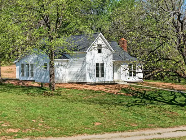 1032 Poplar Hill Rd, Prospect, TN 38477