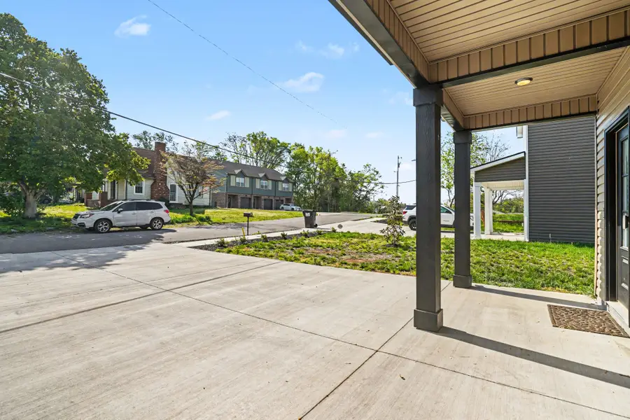 109 Adkins St, Clarksville, TN 37042 - #3