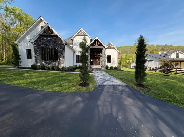 4450 Savage Pointe Dr, Franklin, TN 37064