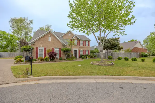 1204 Misty Glen Ct, Old Hickory, TN 37138
