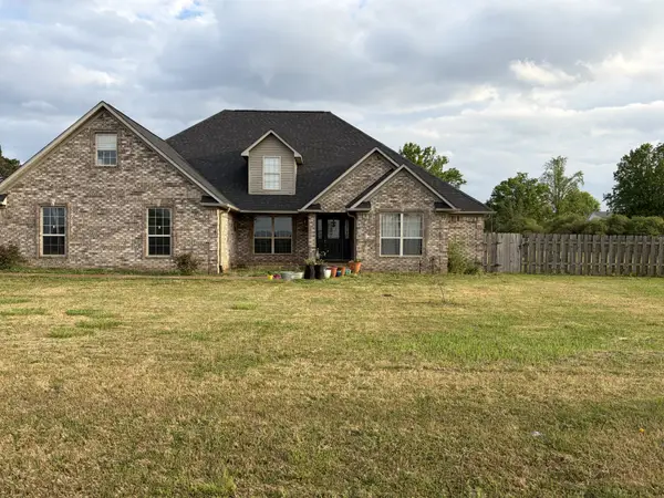 100 Mary Kate Ln, Henderson, TN 38340