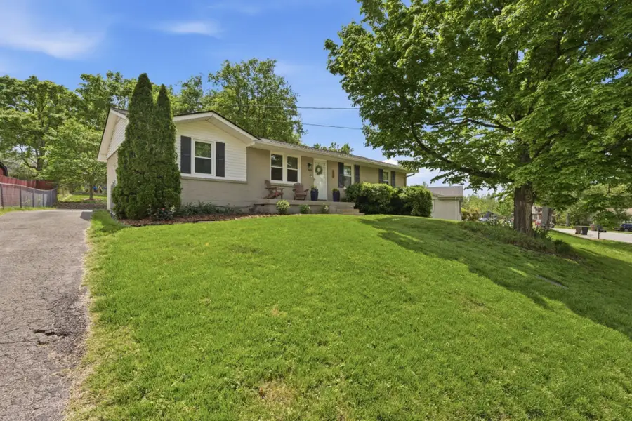 533 Adamwood Dr, Nashville, TN 37211 - #2