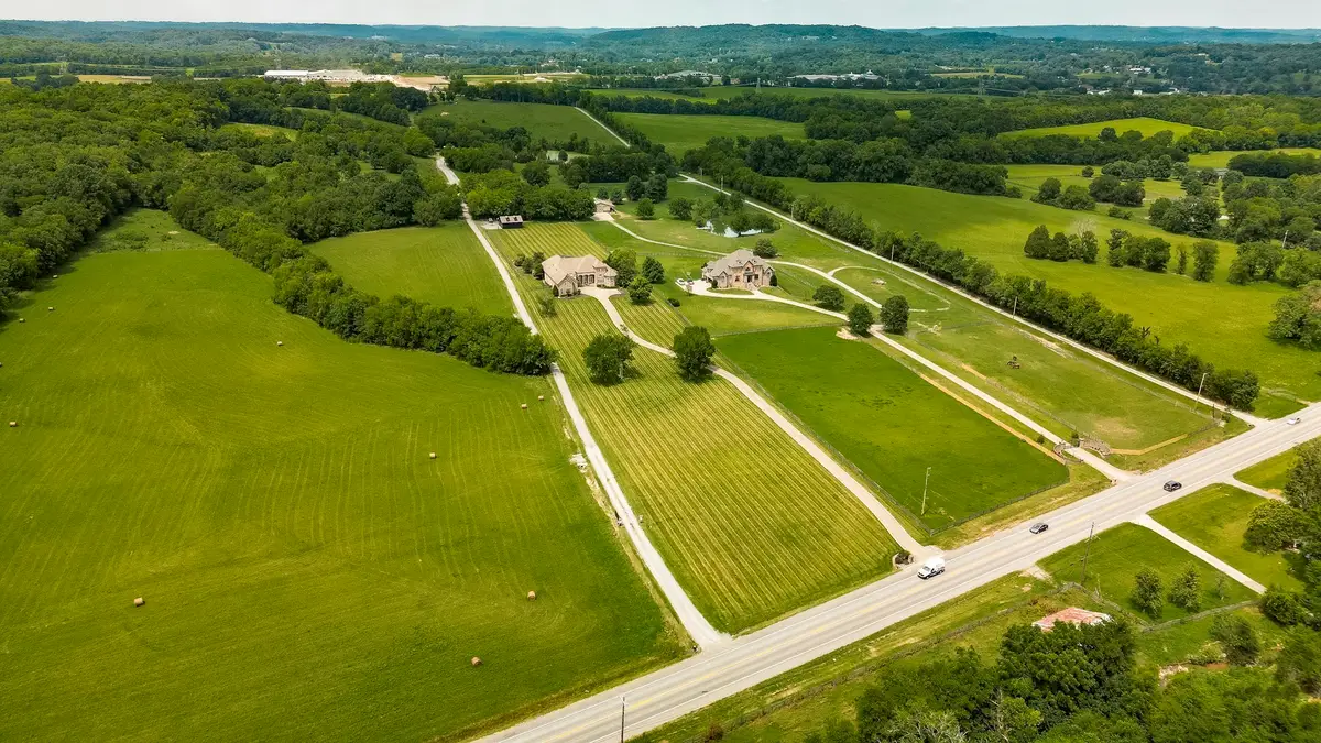 2436 Long Hollow Pike, Hendersonville, TN 37075 - #1