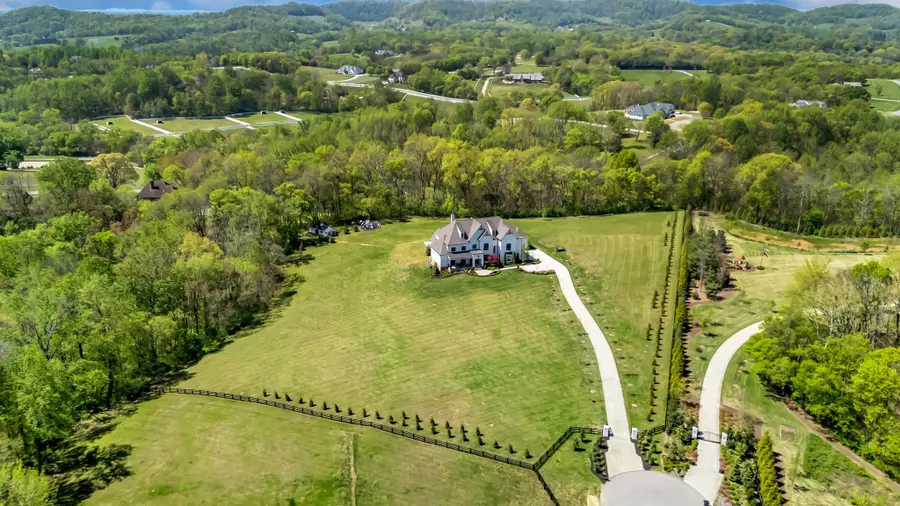 5026 Hilltop Ln, College Grove, TN 37046 - #2