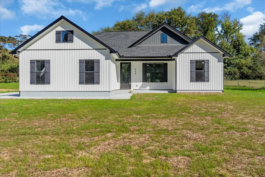 440 Sherwood Dr, McMinnville, TN 37110 - #2