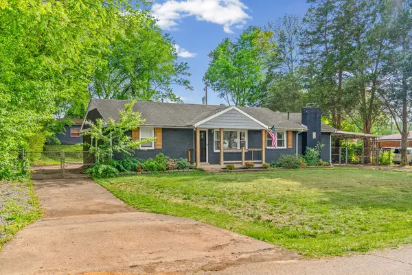 16 Donelson Dr, Clarksville, TN 37042