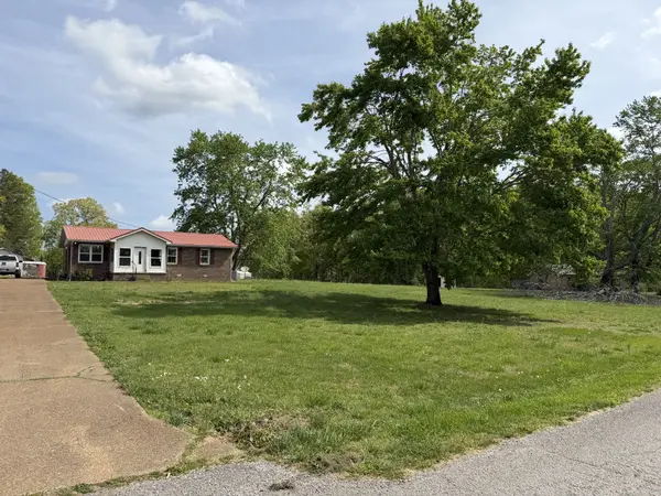 181 Swiss Rd, Hohenwald, TN 38462