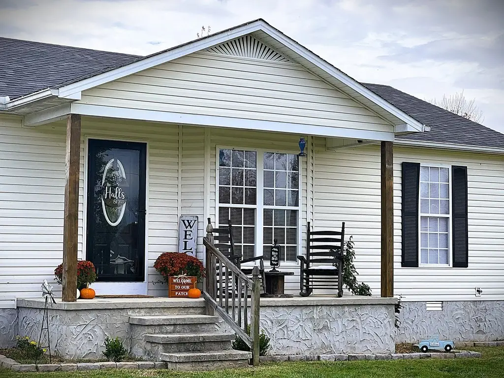 409 Green Valley Dr, Livingston, TN 38570 - #1