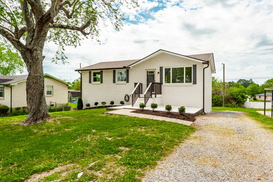 709 Perry Dr, Springfield, TN 37172 - #2