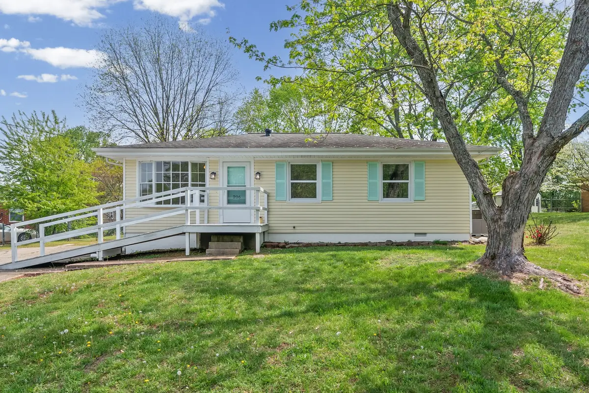 206 Crest Dr, Hopkinsville, KY 42240 - #1