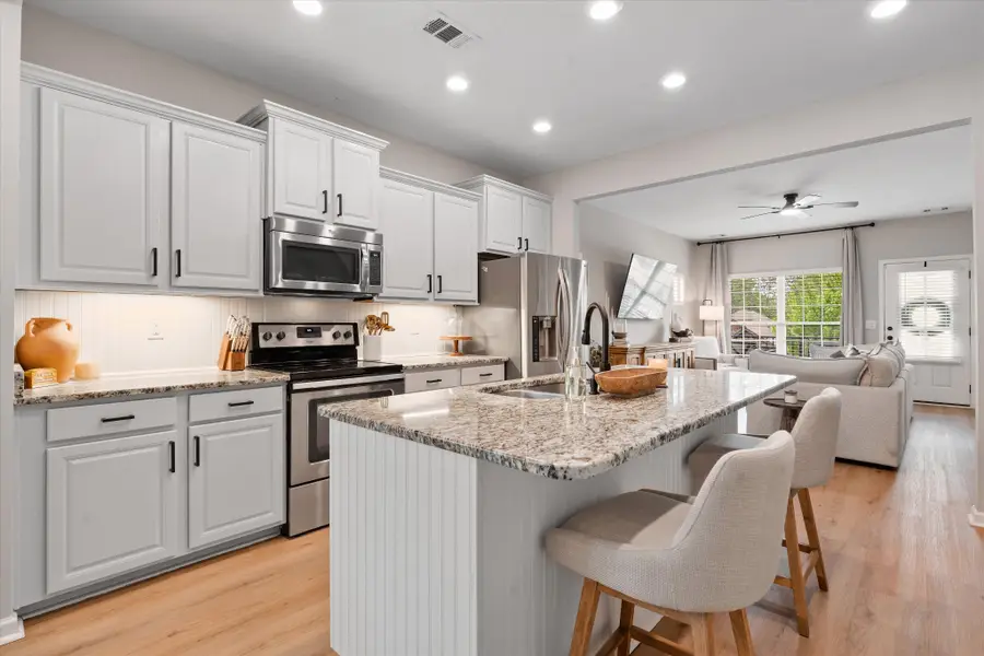 2425 Duxbury Dr, Columbia, TN 38401 - #2