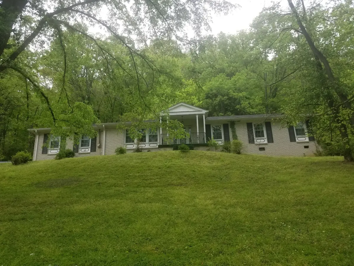 2705 Hillsboro Rd, Brentwood, TN 37027 - #1