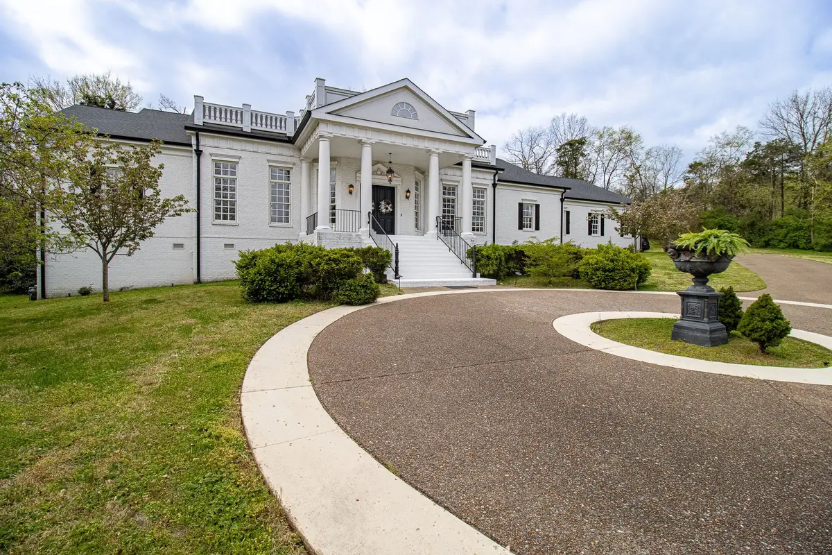 11 Bancroft Pl, Nashville, TN 37215 - #1