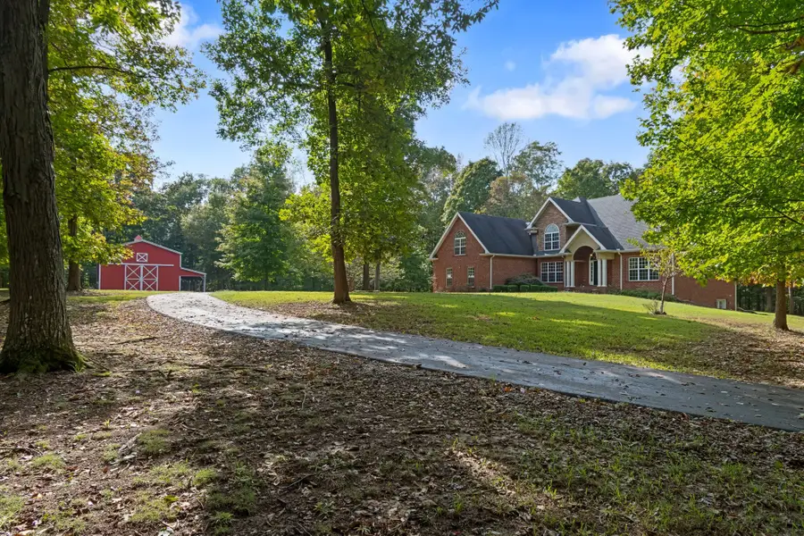 5756 Burgess Gower Rd, Springfield, TN 37172 - #3