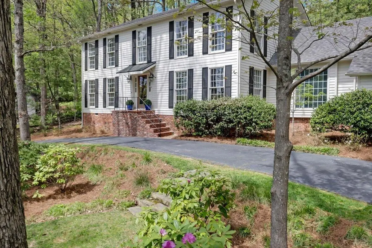 4 Stonehaven Drive, Signal Mountain, TN 37377 - #1