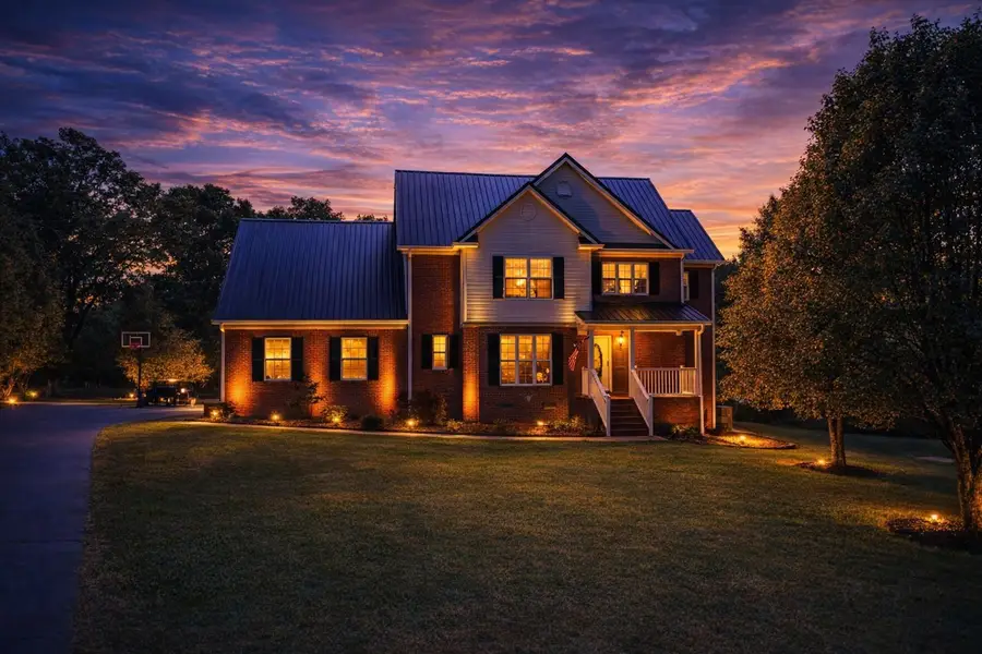 1109 Stonehenge Ct, Columbia, TN 38401 - #2