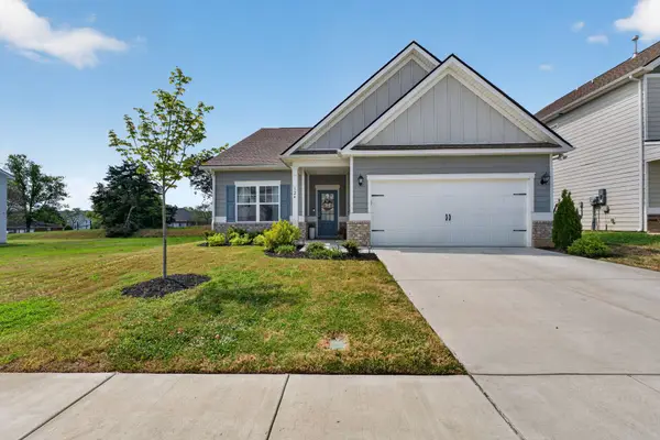 124 Gatwick Dr, Lebanon, TN 37087