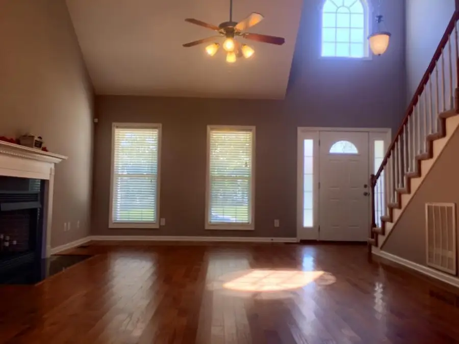 3764 Cindy Jo Dr N, Clarksville, TN 37040 - #2