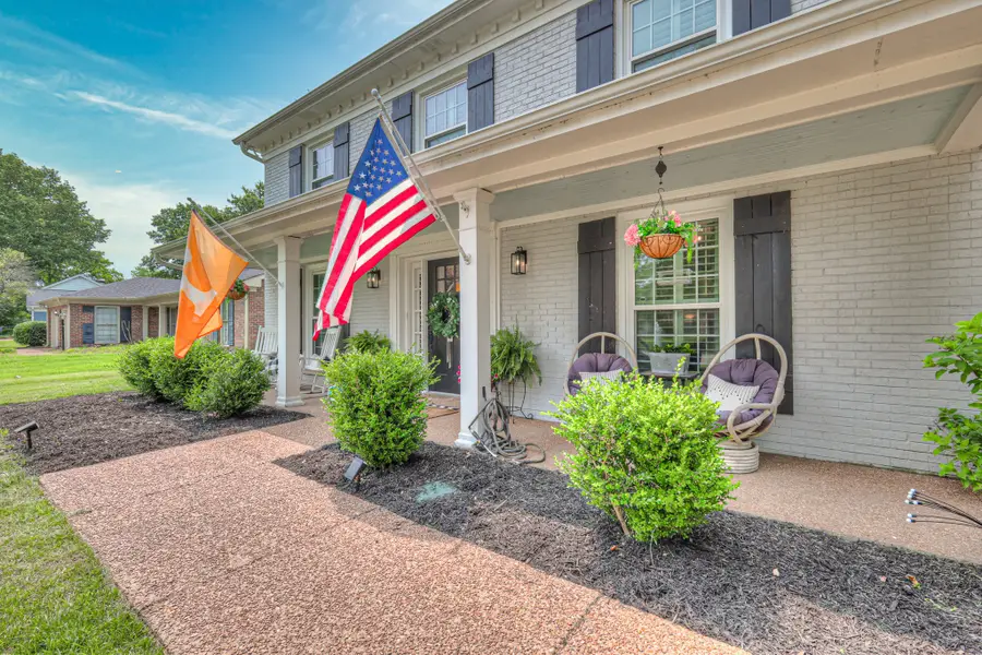 1027 Boxwood Dr, Franklin, TN 37069 - #2