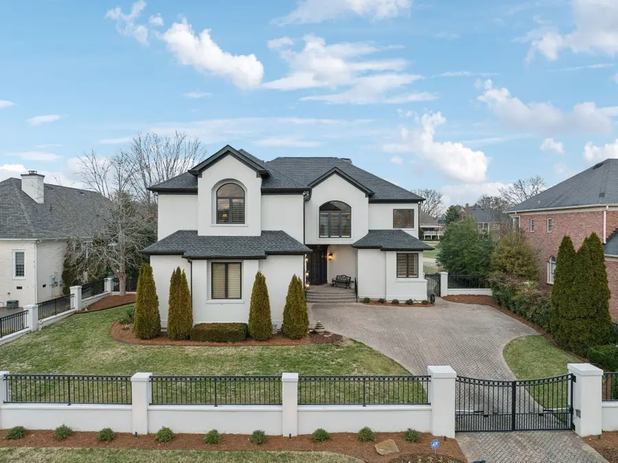 5018 Country Club Dr, Brentwood, TN 37027 - #2