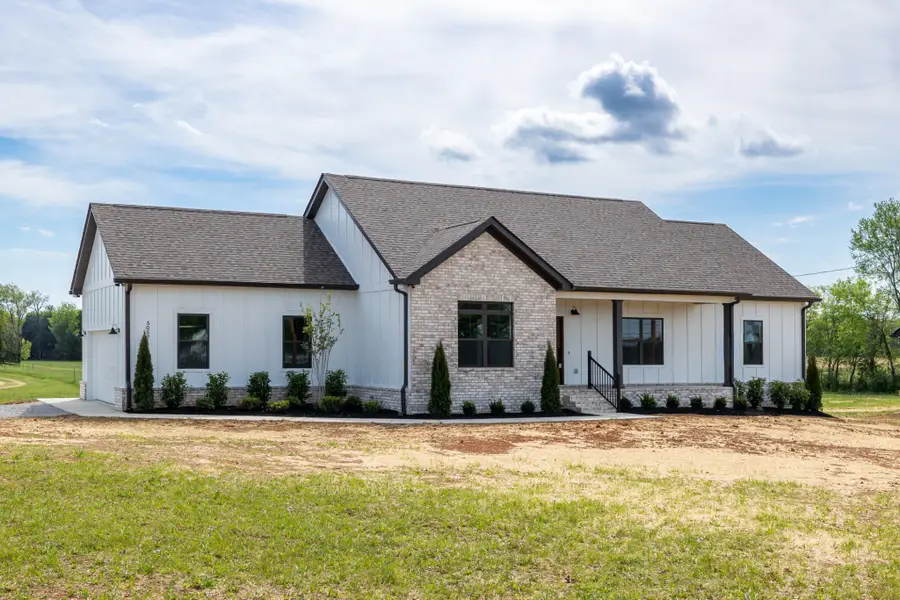 3057 Nashville Hwy, Lewisburg, TN 37091 - #3