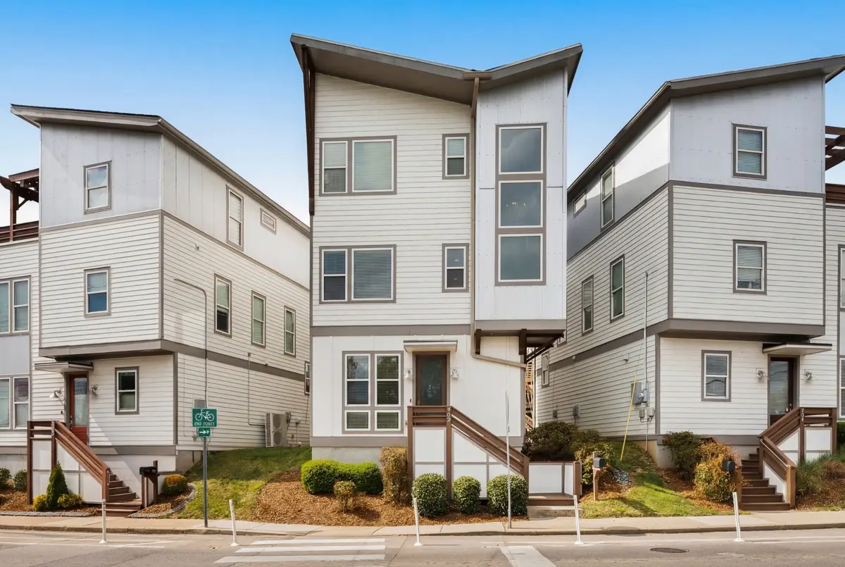 702 Porter Rd, Nashville, TN 37206 - #1