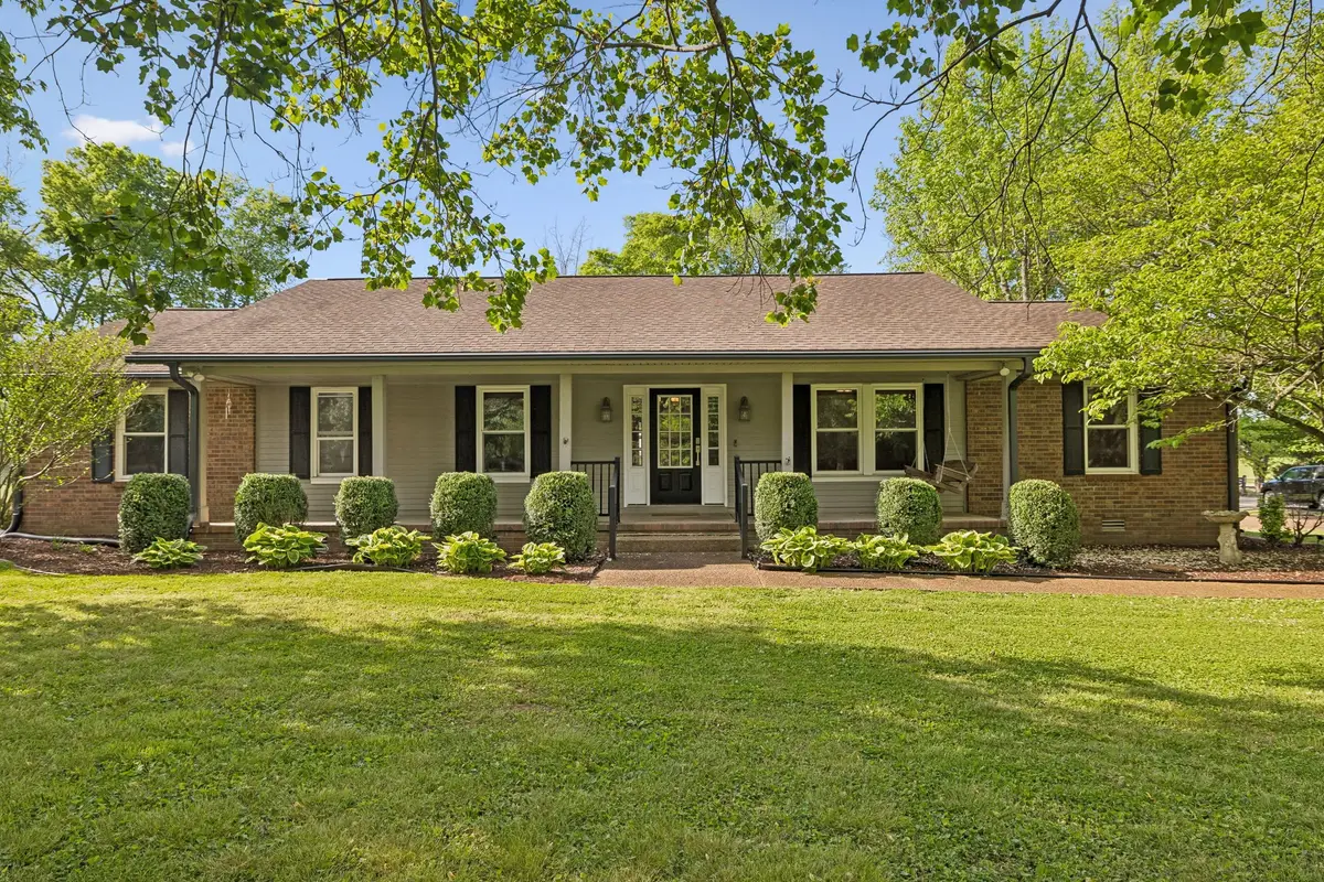 3513 Meadowwood Dr, Murfreesboro, TN 37128 - #1